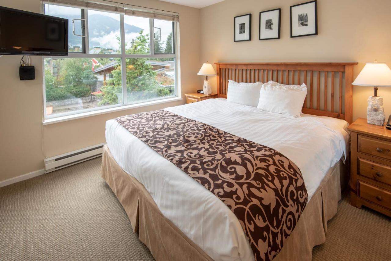 Whistler Town Plaza By Latour Hotels And Resorts Екстериор снимка