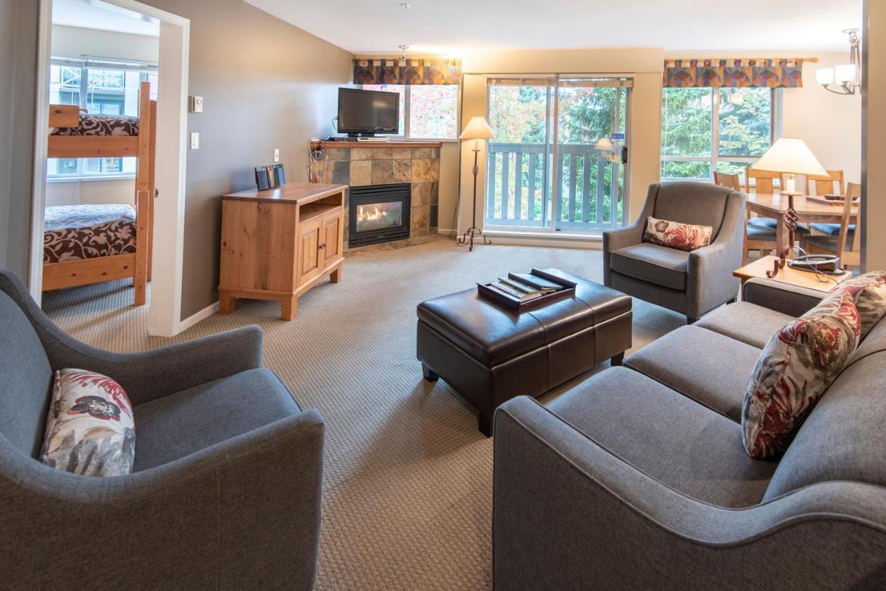 Whistler Town Plaza By Latour Hotels And Resorts Екстериор снимка