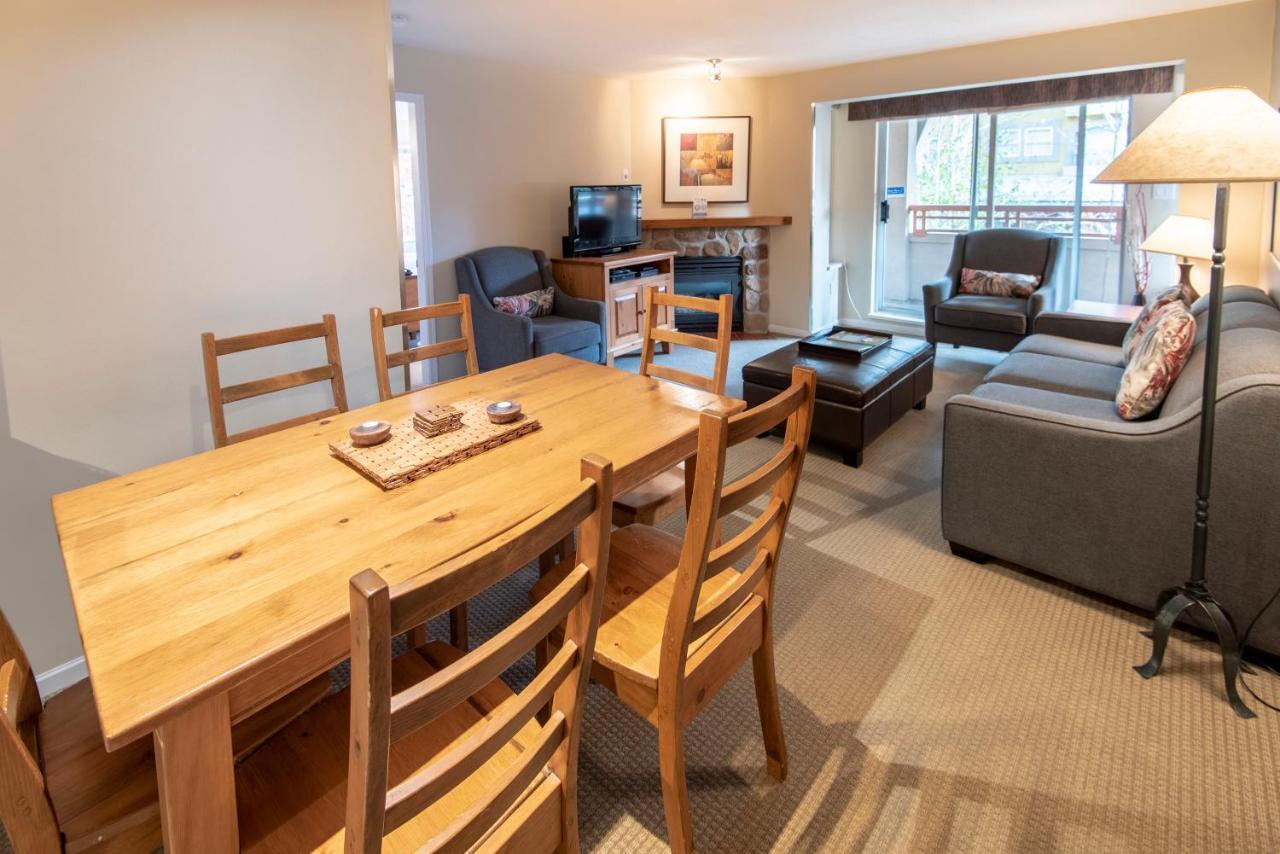 Whistler Town Plaza By Latour Hotels And Resorts Екстериор снимка