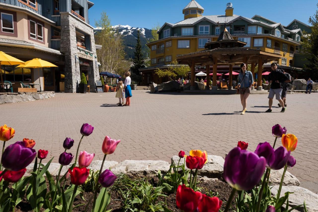 Whistler Town Plaza By Latour Hotels And Resorts Екстериор снимка